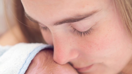 Teresa Ruas: "Sentir o nosso bebê prematuro em nossos colo faz com que nós, mães, preenchamos os nossos úteros e braços vazios" 