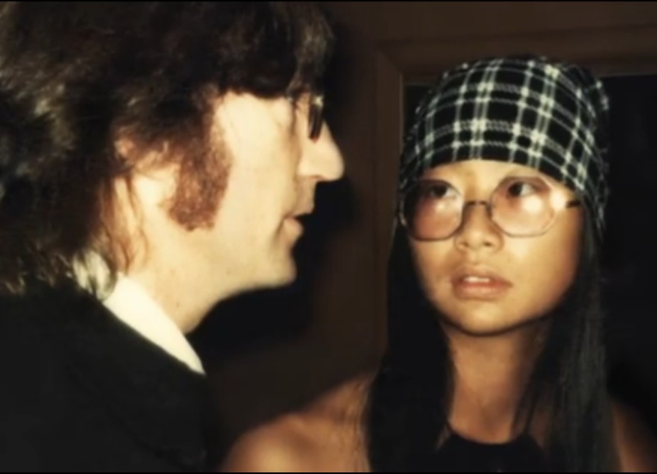 May Pang e John Lennon namoraram no início dos anos 70