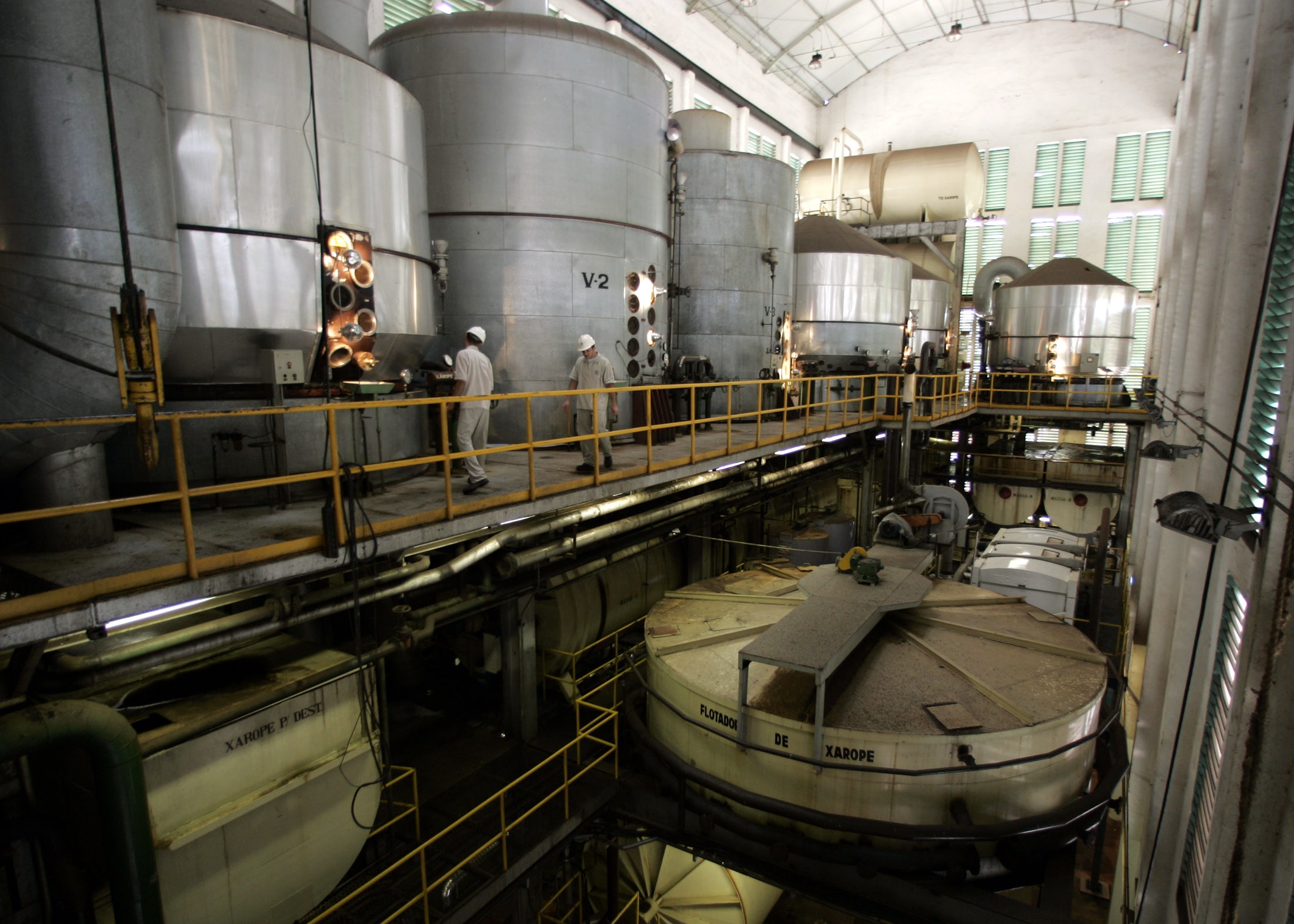 Usina para produção de açúcar em Sertãozinho (SP) (Foto: Paulo Whitaker/Reuters)