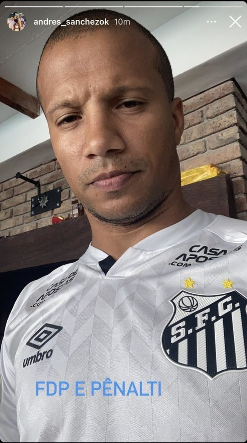 Fora de combate, Sánchez tem sido atuante nas redes sociais — Foto: Reprodução/Instagram