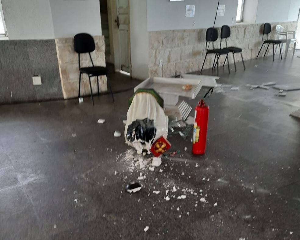 Estátua de Santa Edwiges é vandalizada em igreja de Fortaleza. — Foto: Arquidiocese de Fortaleza