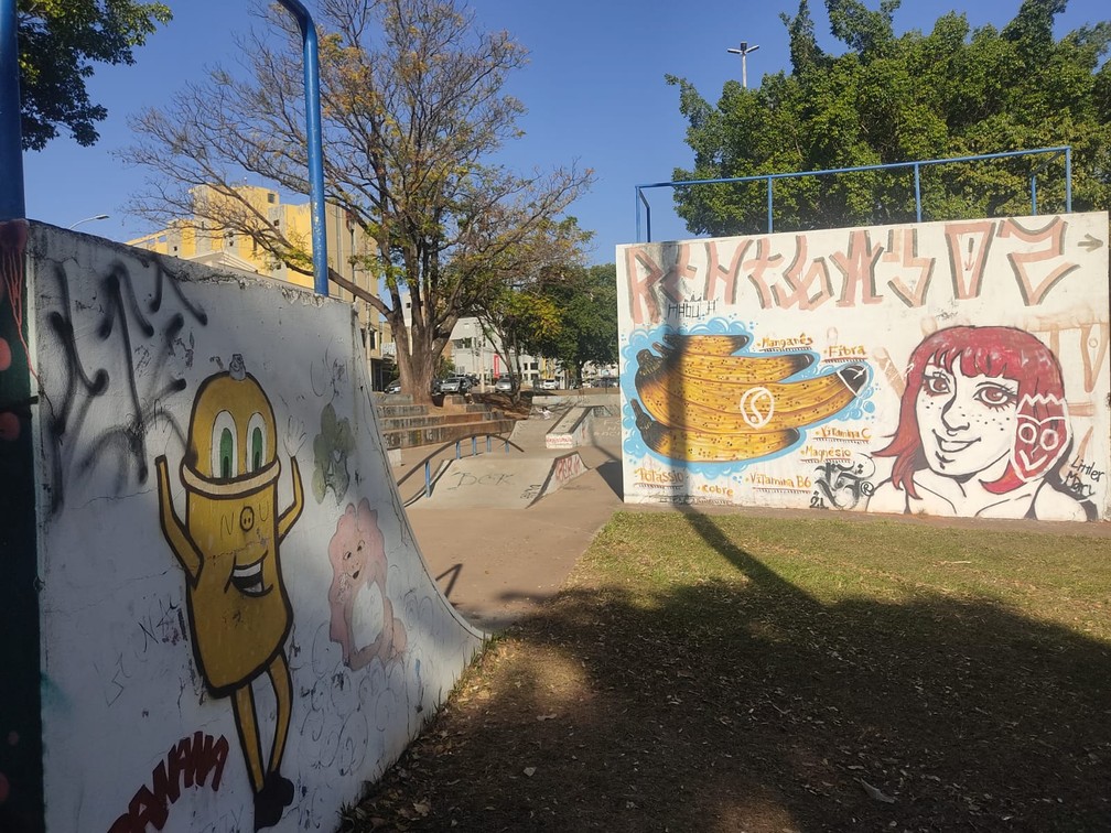 Pista de skate do Parque do Povo é um dos pontos públicos de manifestações de grafite em Presidente Prudente — Foto: Aline Costa/G1