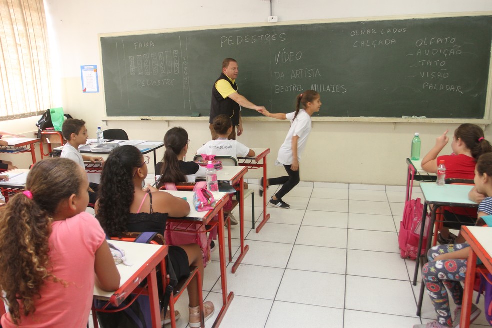 Alunos em sala de aula: a partir do ano que vem avaliaÃ§Ã£o do governo engloba novas disciplinas â€” Foto: Alex Brito 