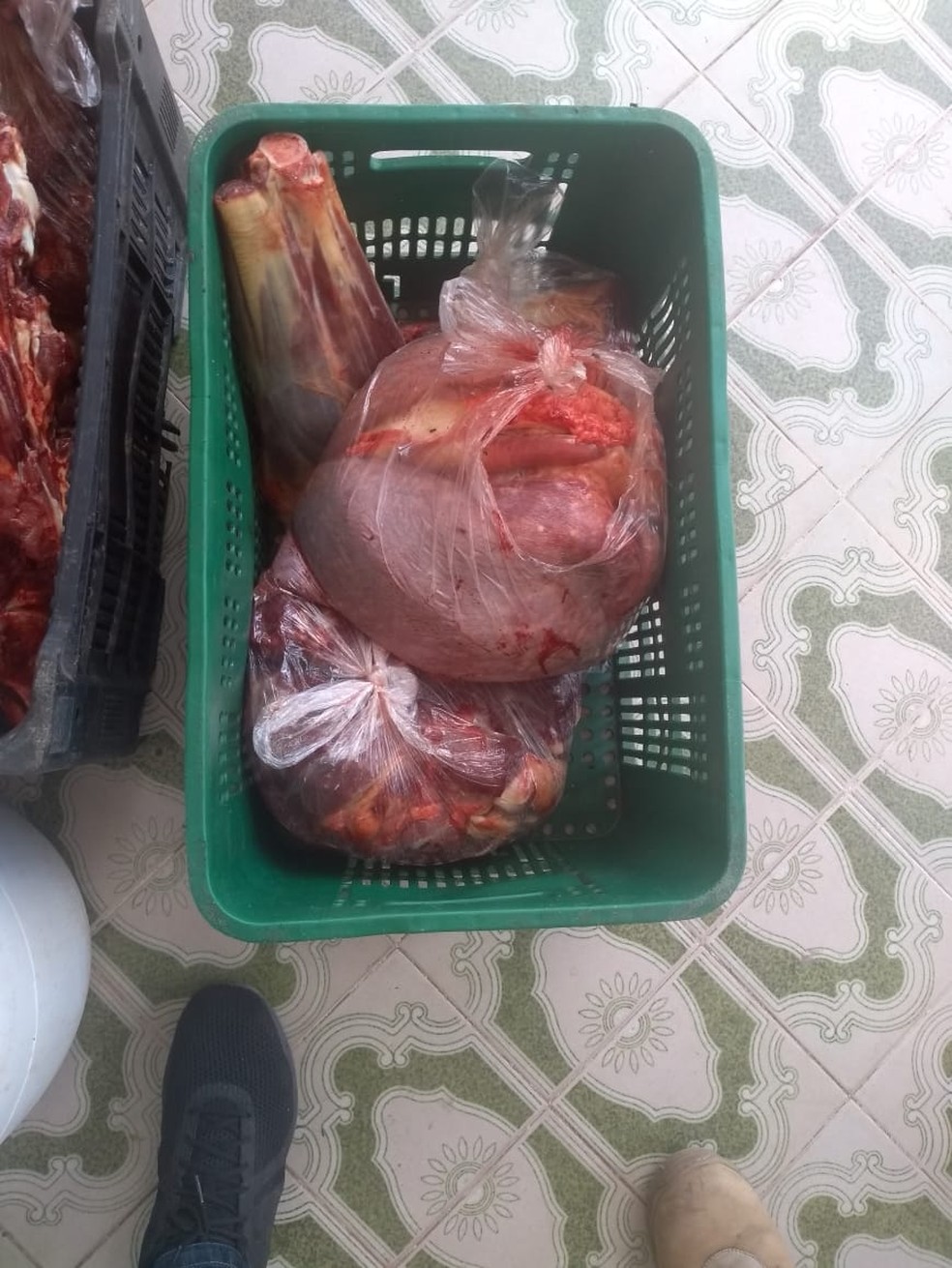 Carnes apreendias em abate clandestino em Arapiraca, AL — Foto: Divulgação/Adeal