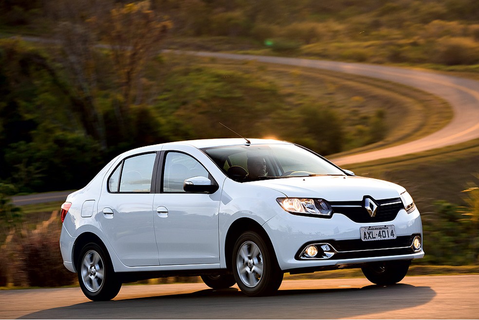 Renault Logan também está na lista dos desvalorizados de 2023 (Foto Reprodução/Internet)