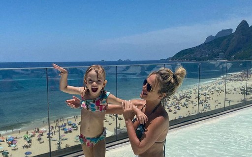Eliana curte piscina com os filhos no Rio: "Colecionando memórias"