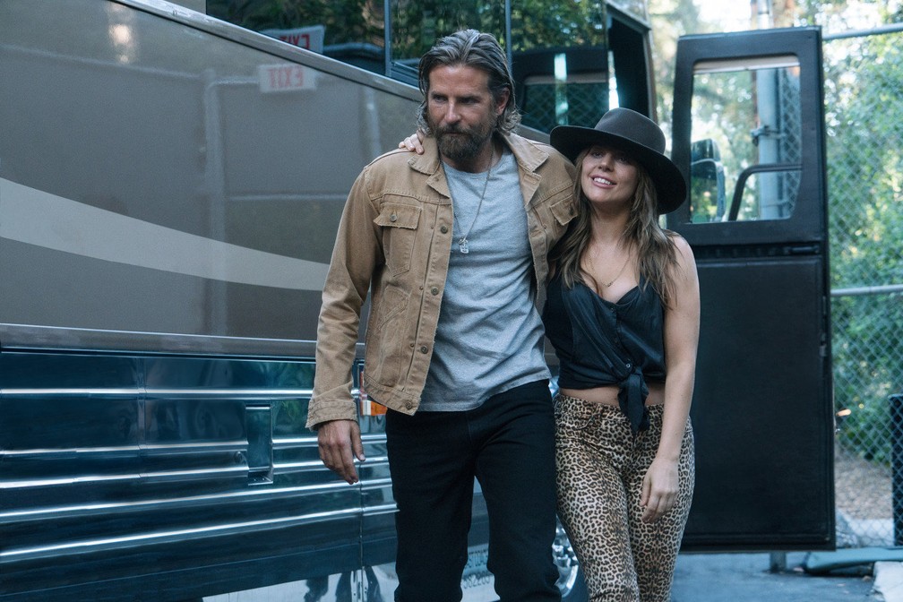 Bradley Cooper e Lady Gaga em cena de 'Nasce uma estrela' â€” Foto: DivulgaÃ§Ã£o