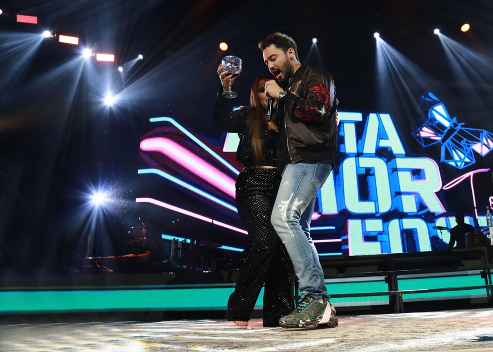 Maiara e Fernando Zor dançam em show em São Paulo — Foto: Claudio Augusto/Brazilnews