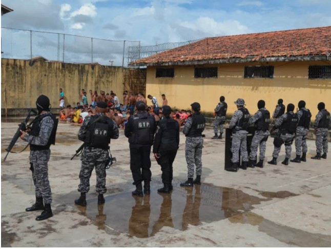 Juiz cita 'terror psicológico' e 'tortura' para afastar policiais e interditar pavilhão do Iapen
