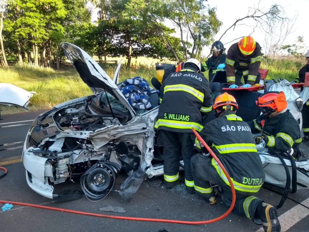 Acidente foi registrado em Presidente Venceslau — Foto: Mivaldo Rodrigues/Rádio 95 FM