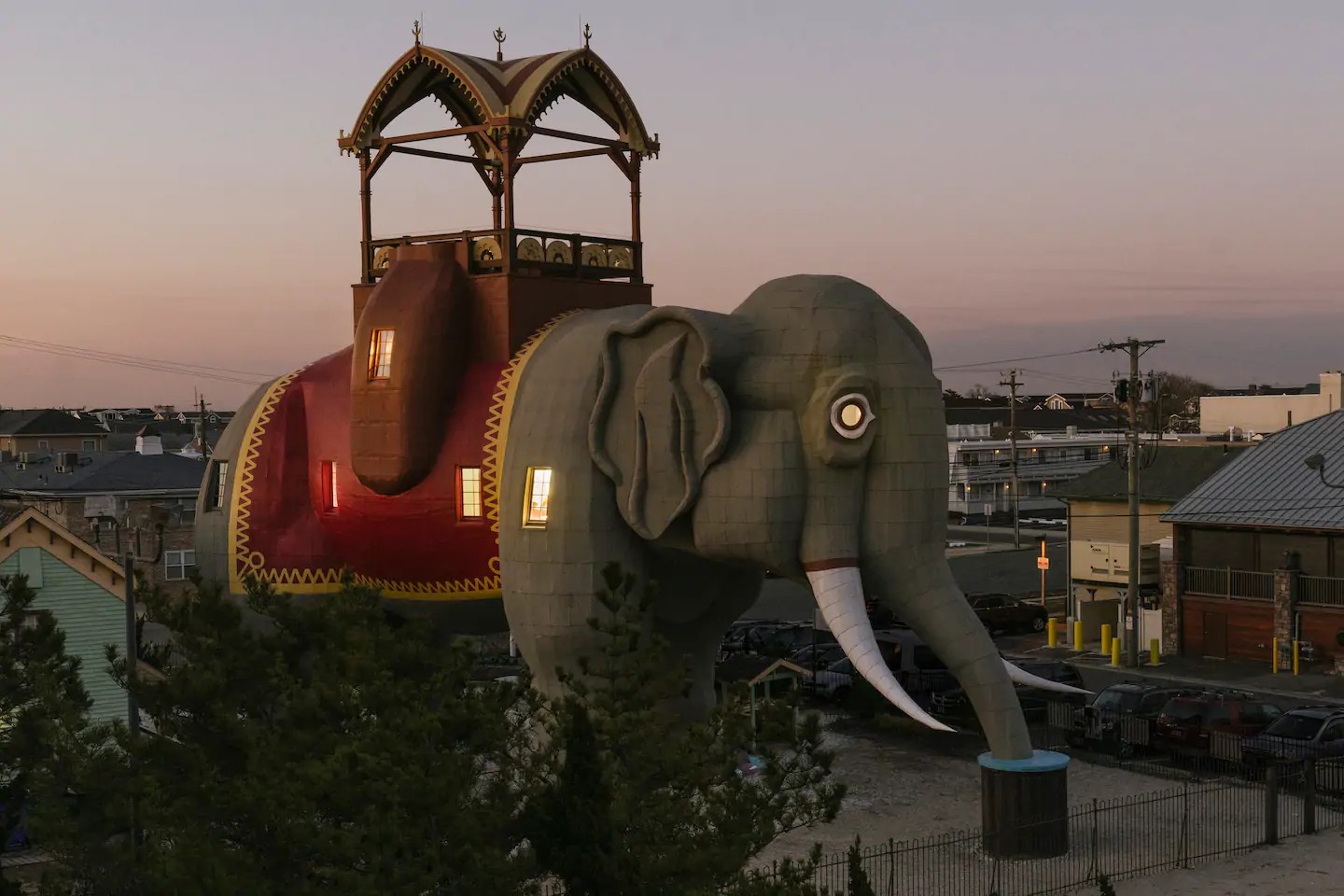 Casa com formato de elefante pode ser alugada no Airbnb (Foto: Divulgação)