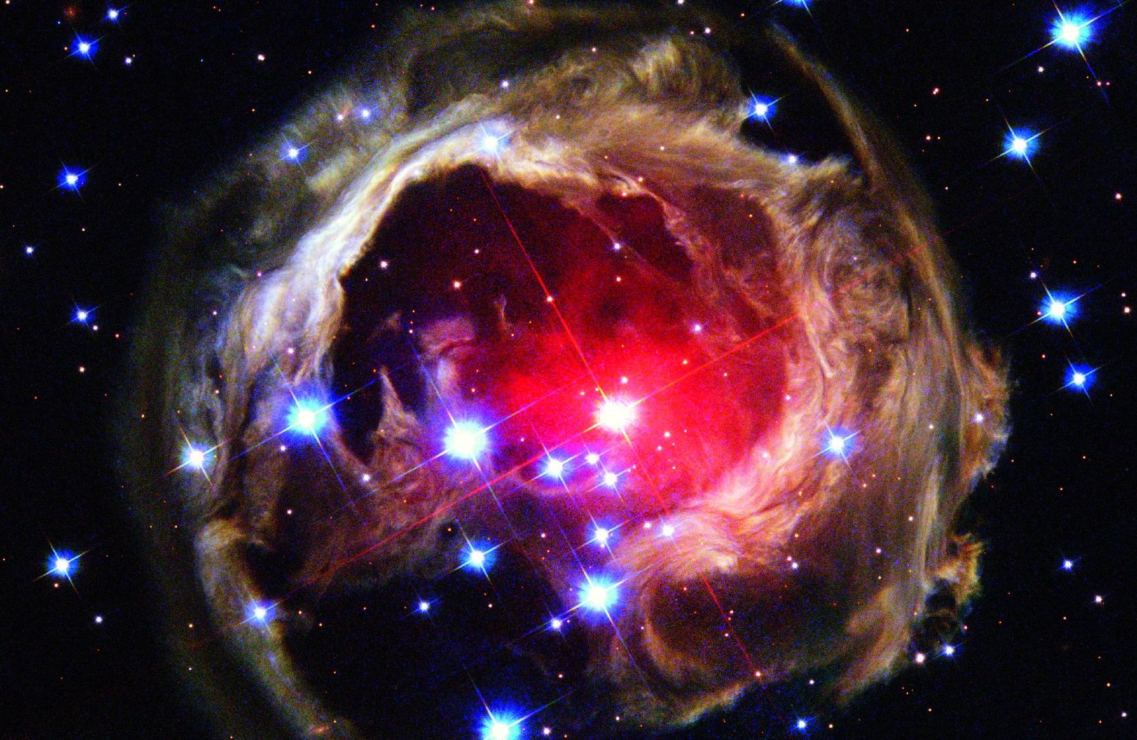 Região da estrela V838 Monocerotis (Foto: ESA/Hubble)