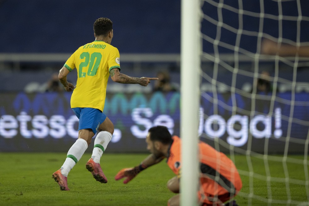 Rueda Fala Sobre Decisao Da Arbitragem Em Brasil X Colombia Distraiu Os Nossos Jogadores Copa America Ge