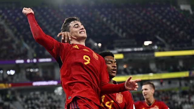 Com nova geração, Espanha faz 7 na Costa Rica e aplica maior goleada da  Copa - Bem Paraná