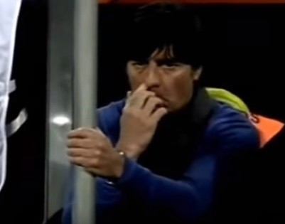 Löw 'limpando o salão'