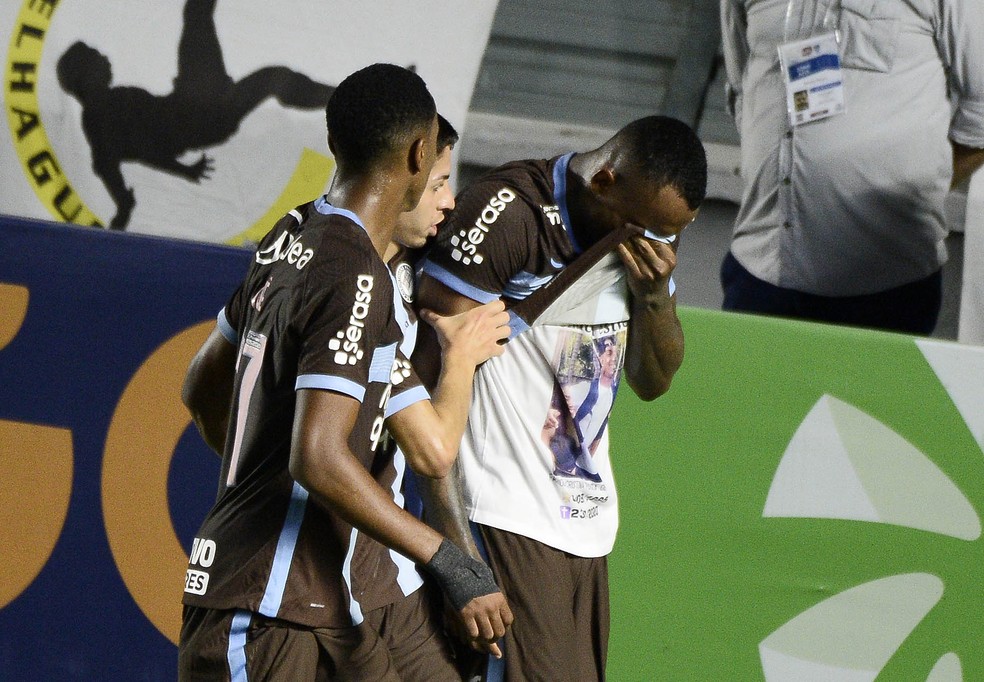 Gol de Raul em Santos x Corinthians — Foto: Marcos Ribolli