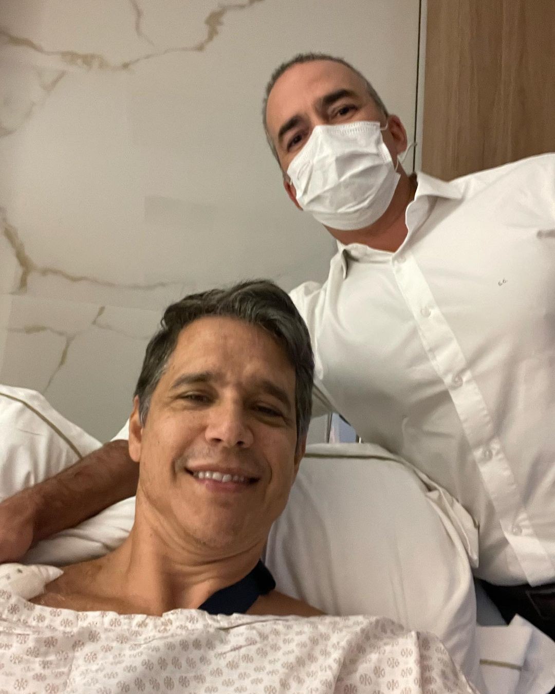 Marcio Garcia passou por cirurgia para corrigir problema no ombro (Foto: Reprodução/Instagram)