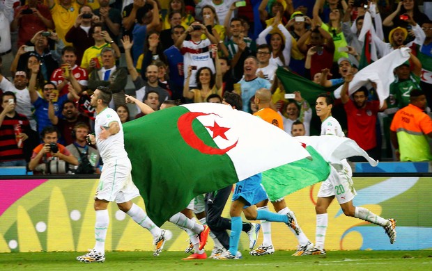 Argélia comemoração classificação (Foto: Reuters)