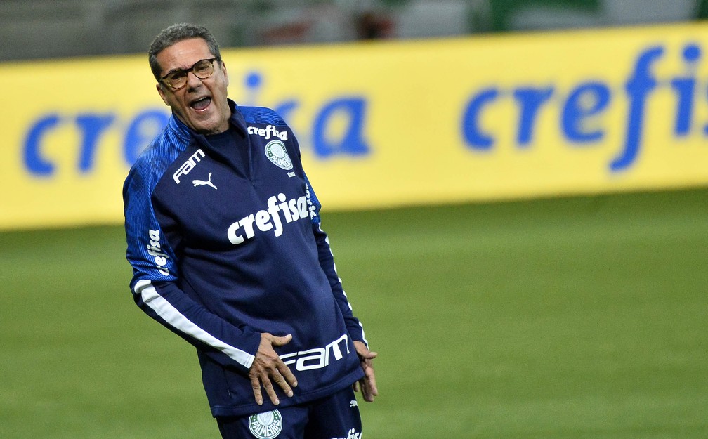 Luxemburgo balança no cargo de treinador do Palmeiras — Foto: Marcos Ribolli