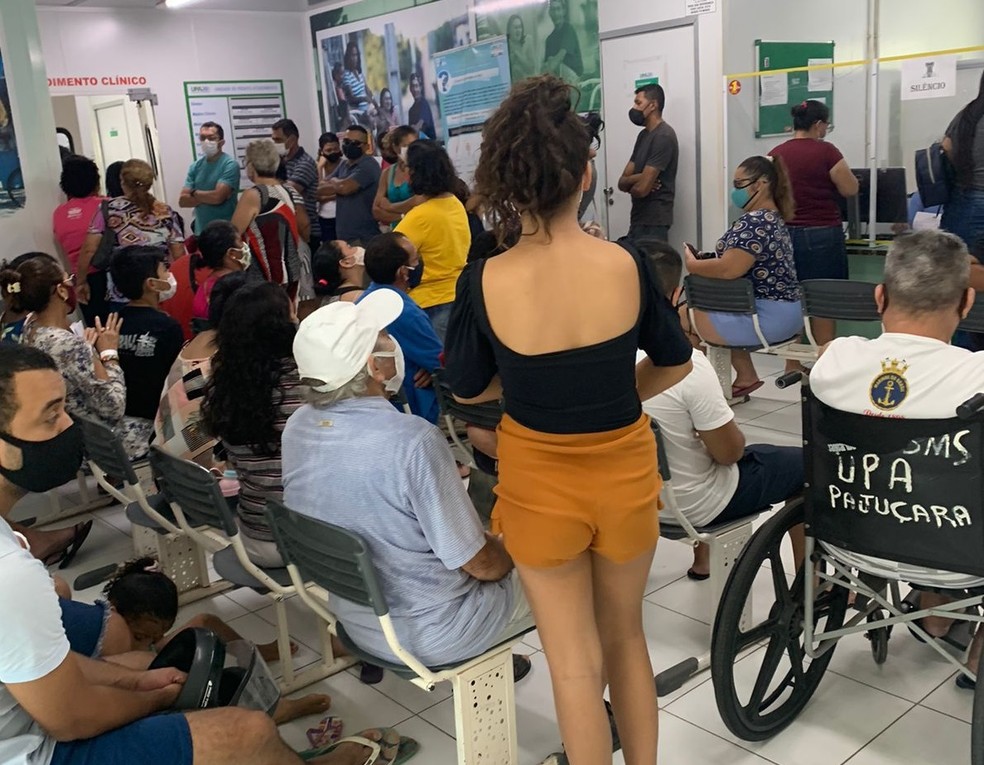Pacientes reclamam de demora no atendimento na UPA Pajuçara, na Zona Norte de Natal. — Foto: Cedida