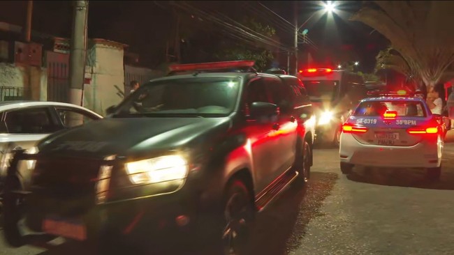 Roberto Jefferson se entrega após atacar policiais federais