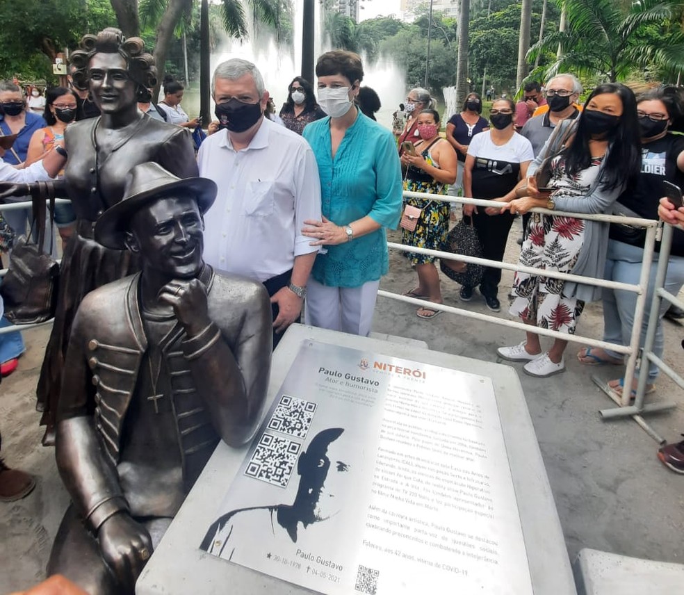 Prefeito de Niterói Axel Grael e sua mulher Christa participaram da inauguração. — Foto: Prefeitura de Niterói
