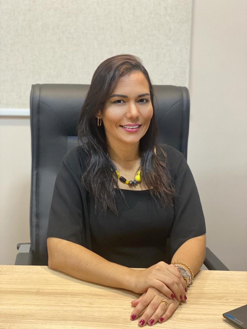 Lorena Barros, primeira-dama e secret&aacute;ria de Assist&ecirc;ncia Social de Brasnorte, afirma que a rainha &eacute; uma figura importante  &mdash; Foto: Assessoria