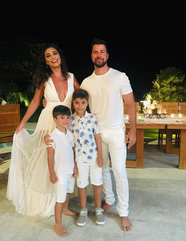 Juliana Paes e família (Foto: Instagram/Reprodução)