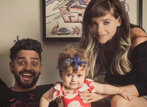 Lucas Silveira com Karen Jonz e a filha, Sky (Foto: Reprodução/Instagram)