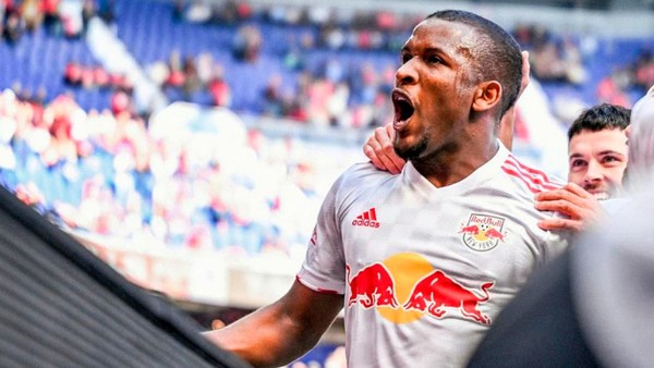 Grêmio acerta venda de Elias para clube da MLS