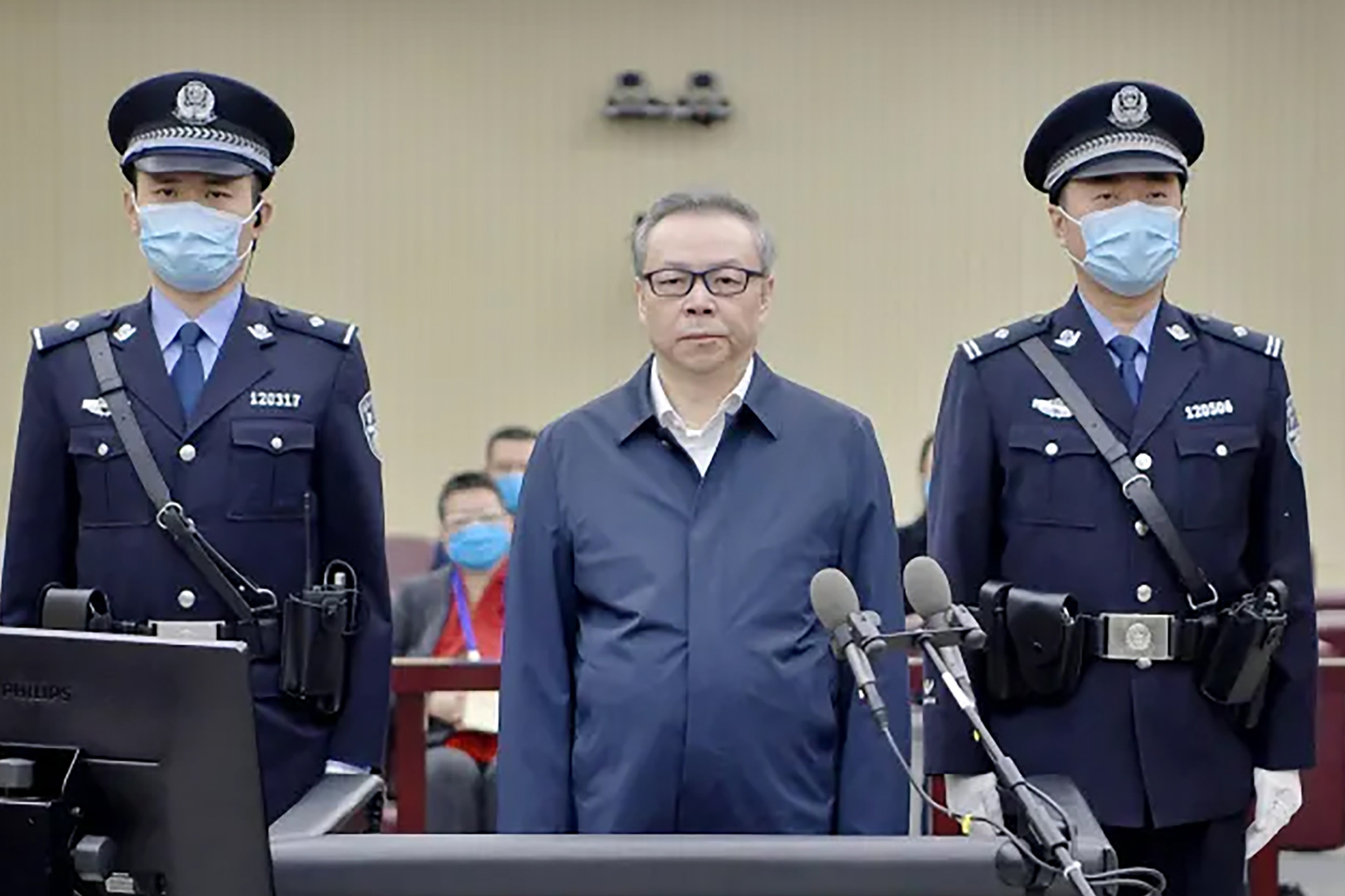China condena empresário à morte por 'corrupção e bigamia'