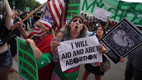 EUA: Suprema Corte derruba garantia de direito a aborto 