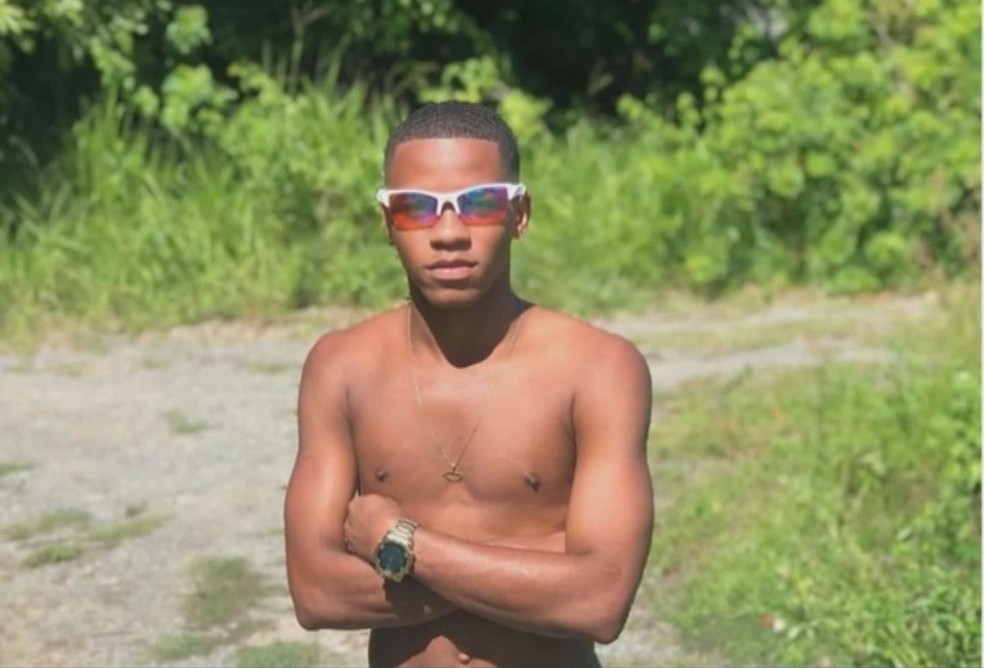 Morre um dos jovens baleados durante operação da PM, no Nordeste de Amaralina, em Salvador — Foto: Reprodução/TV Bahia