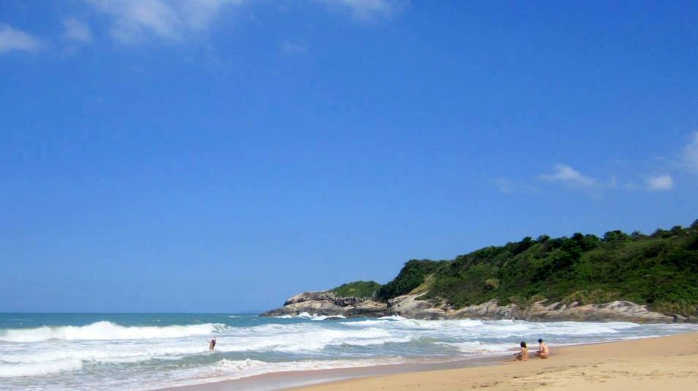 Praia do Pinho é localizada a cerca de 80 quilômetros de Florianópolis — Foto: Praia do Pinho/Divulgação