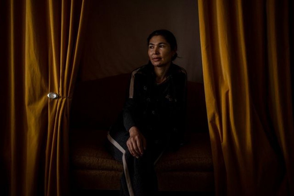 Tursunay Ziawudun conseguiu fugir para o Cazaquistão e, em seguida, para os EUA — Foto: BBC
