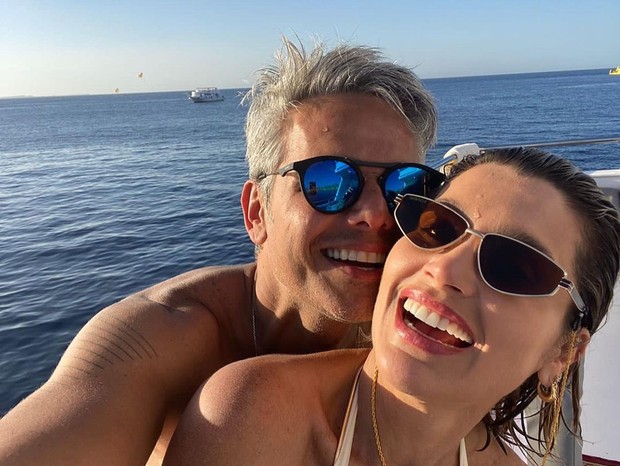 Flavia Alessandra e Otaviano Costa fazem passeio pelo Mar Vermelho (Foto: Reprodução/Instagram)