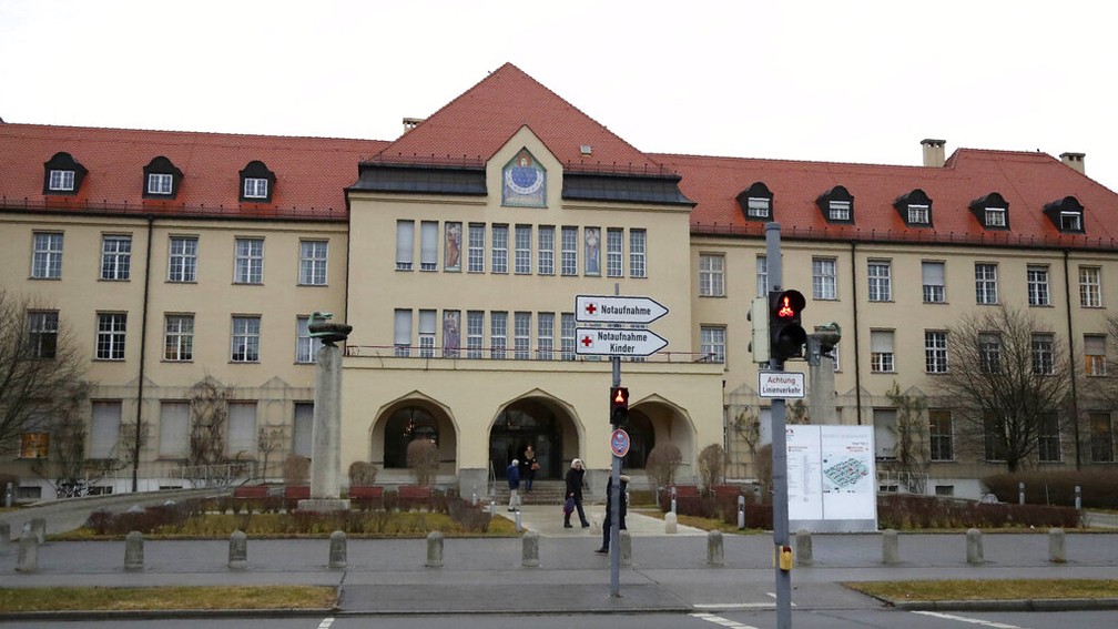 Hospital Klinikum Schwabing, de Munique, na Baviera, onde foi isolado o primeiro paciente infectado por coronavírus na Alemanha — Foto: Matthias Schrader/AP