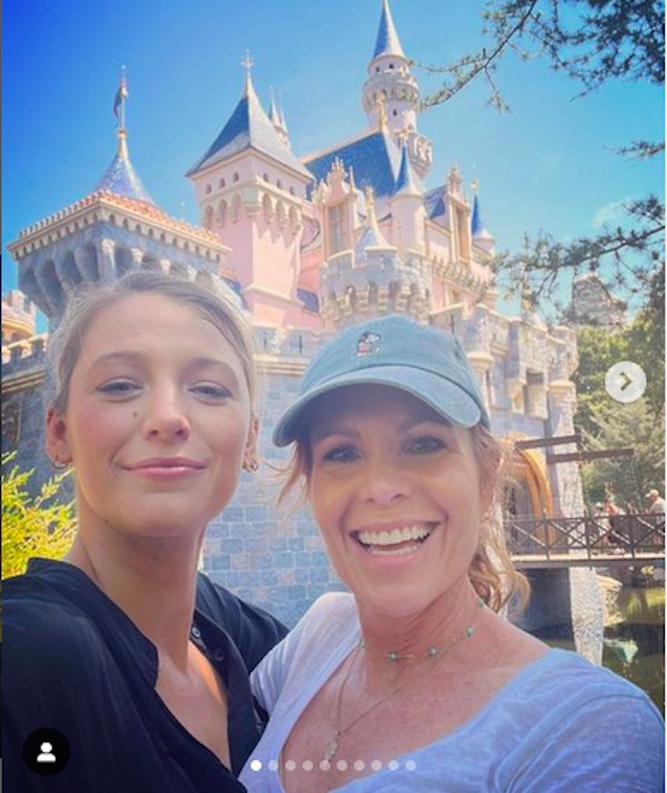 Actress Blake Lively celebrating her 35th birthday at Disney (Photo: Instagram)