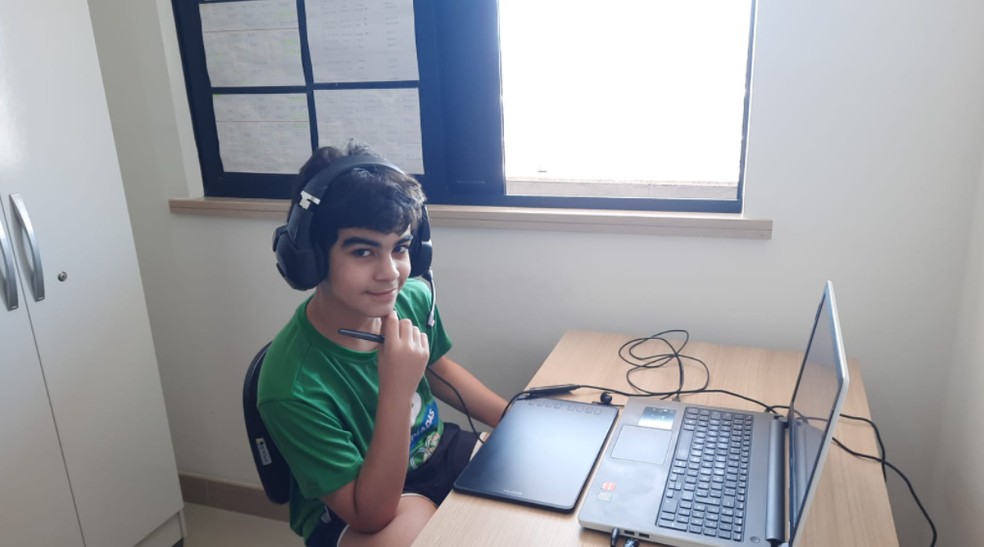'Emoção absurda', diz estudante de 14 anos que se tornou o mais novo a ser aprovado na história do ITA — Foto: Laurismara Temponi/Arquivo Pessoal