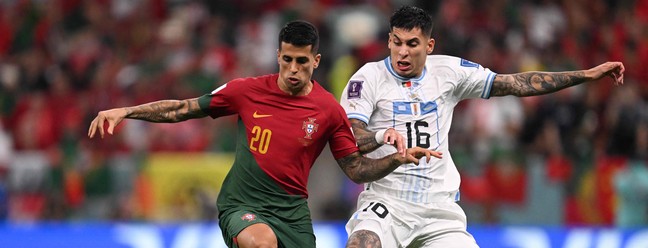 Portugal e Uruguai duelam no Estádio Lusail, em Lusail, ao norte de Doha, em 28 de novembro de 2022.  — Foto: Kirill KUDRYAVTSEV / AFP