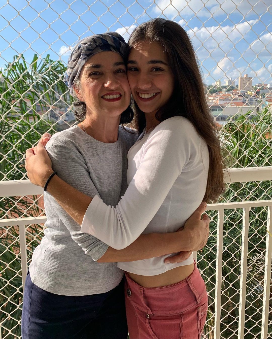 Ste Mecco e a mãe, Soraya (Foto: Reprodução/Instagram)