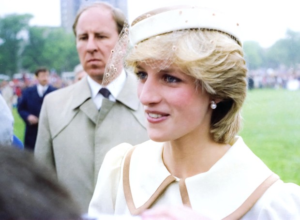 O quadro foi pintado em momento turbulento da vida de Diana, quando rumores de casos extraconjugais começaram a surgir (Foto: Reprodução / Wikimedia Commons )