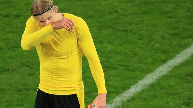 Haaland lamenta a derrota para o Manchester City na Liga dos Campeões