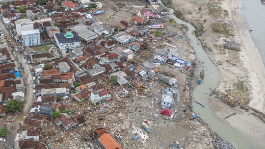 Foto: (Antara Foto/Muhammad Adimaja/via REUTERS)