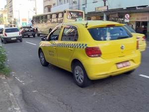 Taxi em Juiz de Fora (Foto: Reprodução/TV Integração)