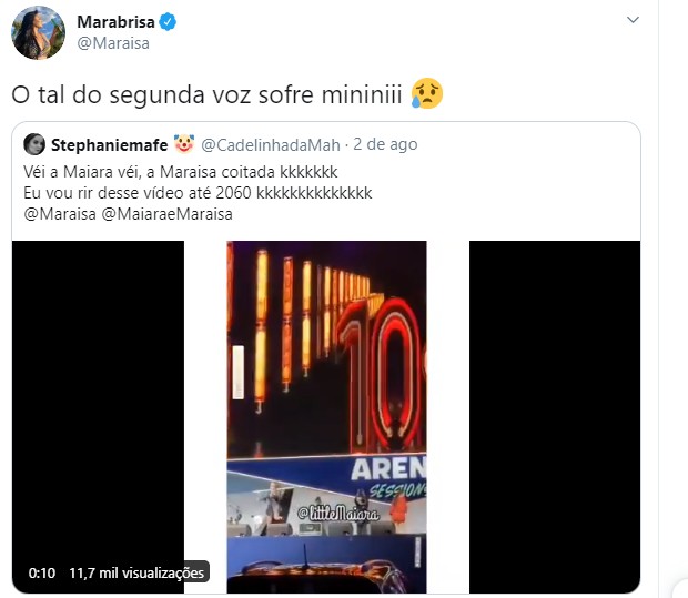 Maraisa comenta vídeo em que Maiara joga copo nela sem querer (Foto: Reprodução/Twitter)