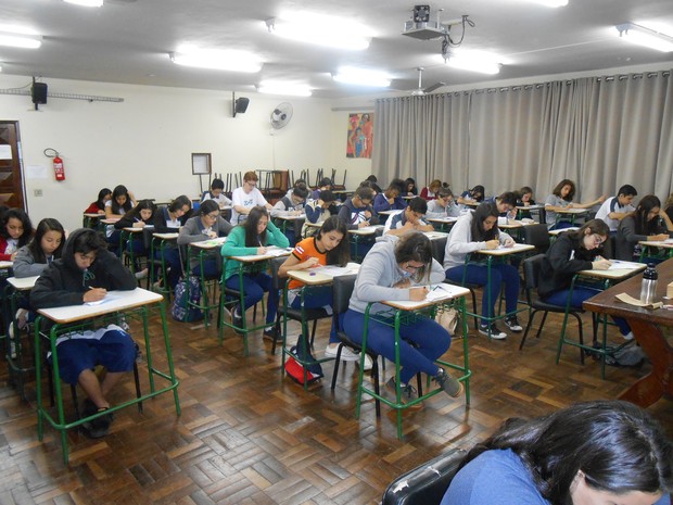 Colégio Estadual Newton Guimarães, em Londrina, no norte do Paraná, teve uma das maiores médias entre as escolas estaduais (Foto: Roberto Braz Aparecido Cabrera/Arquivo Pessoal)
