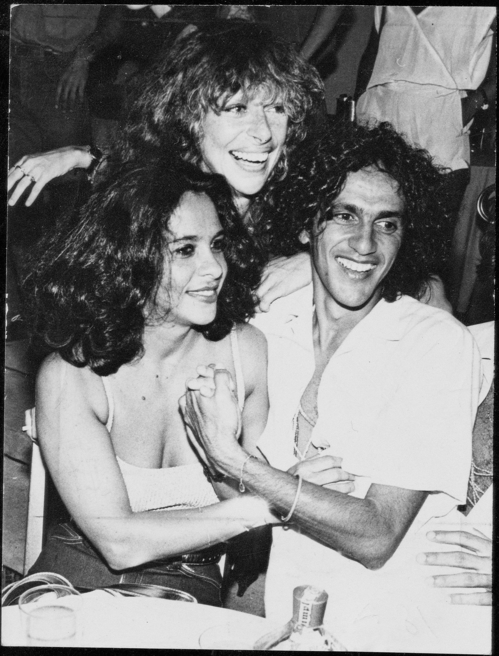 Danuza Leão com Caetano Veloso e Gal Costa, em 1981 — Foto: Mathias Rezende