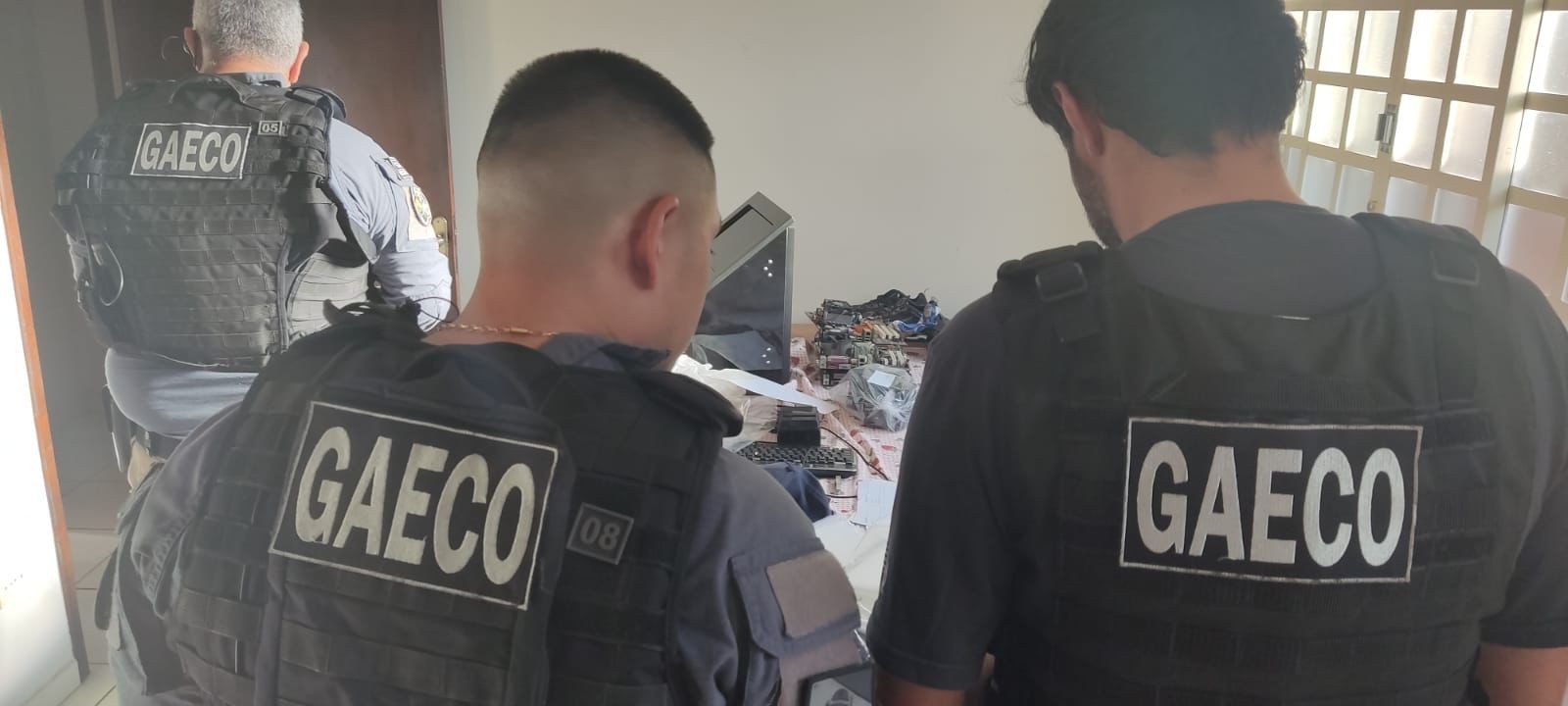 Contador e outras 3 pessoas são presas em operação contra suspeitos de jogos de azar e corrupção de policiais