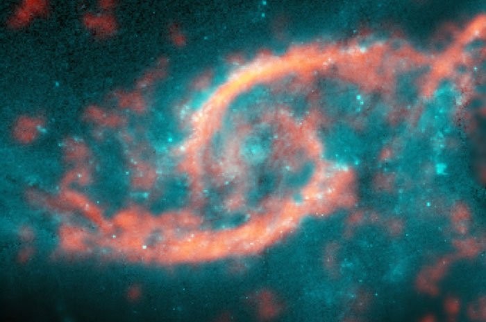  (Foto: (Foto: M. Kaufman; B. Saxton (NRAO/AUI/NSF); ALMA (ESO/NAOJ/NRAO); NASA/ESA Hubble Space Telescope))